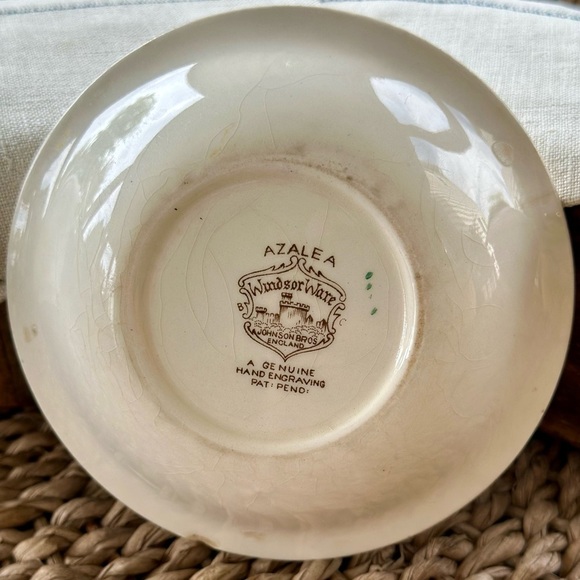 Johnson Bros., Windsor Ware, Azalea Pattern Bowl - Picture 3 of 6